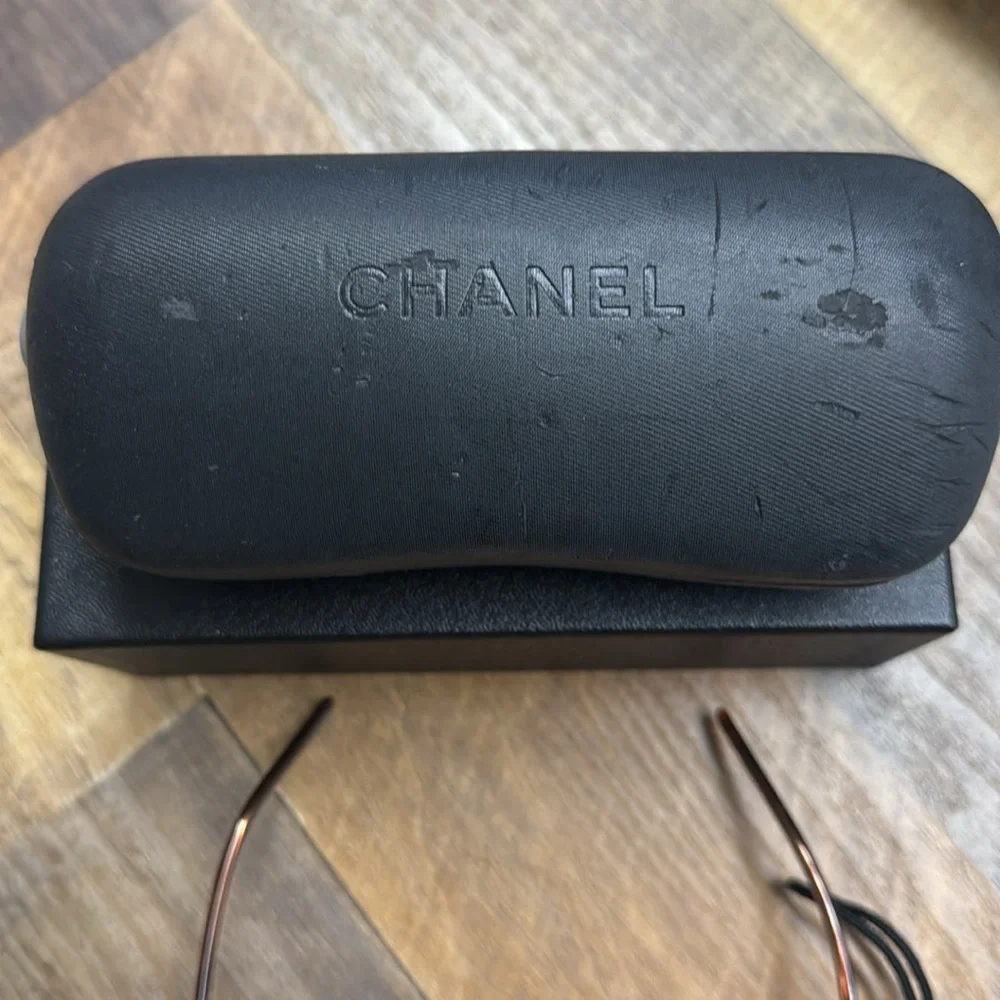 CHANEL Tortoise Sunglasses - Picture 7 of 12